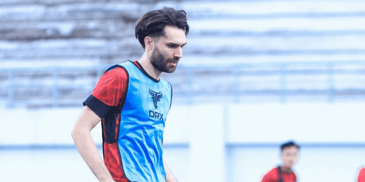 Akar Sepak Bola Jon Toral, Tumbuh Besar di Jantung La Masia