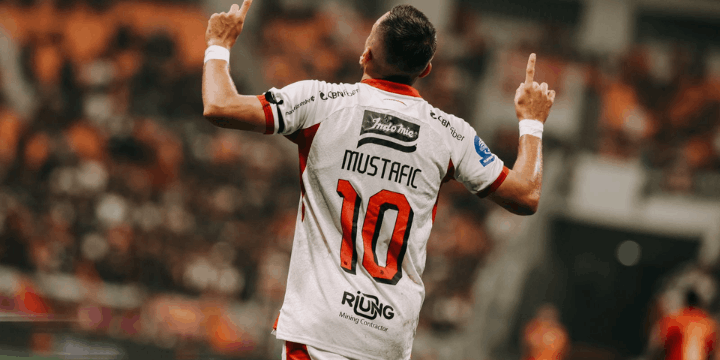 Detik-Detik Terciptanya Gol Kilat Mirza Mustafic