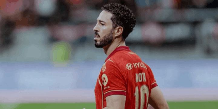 Atmosfer GBK yang Membakar Semangat Jean Mota